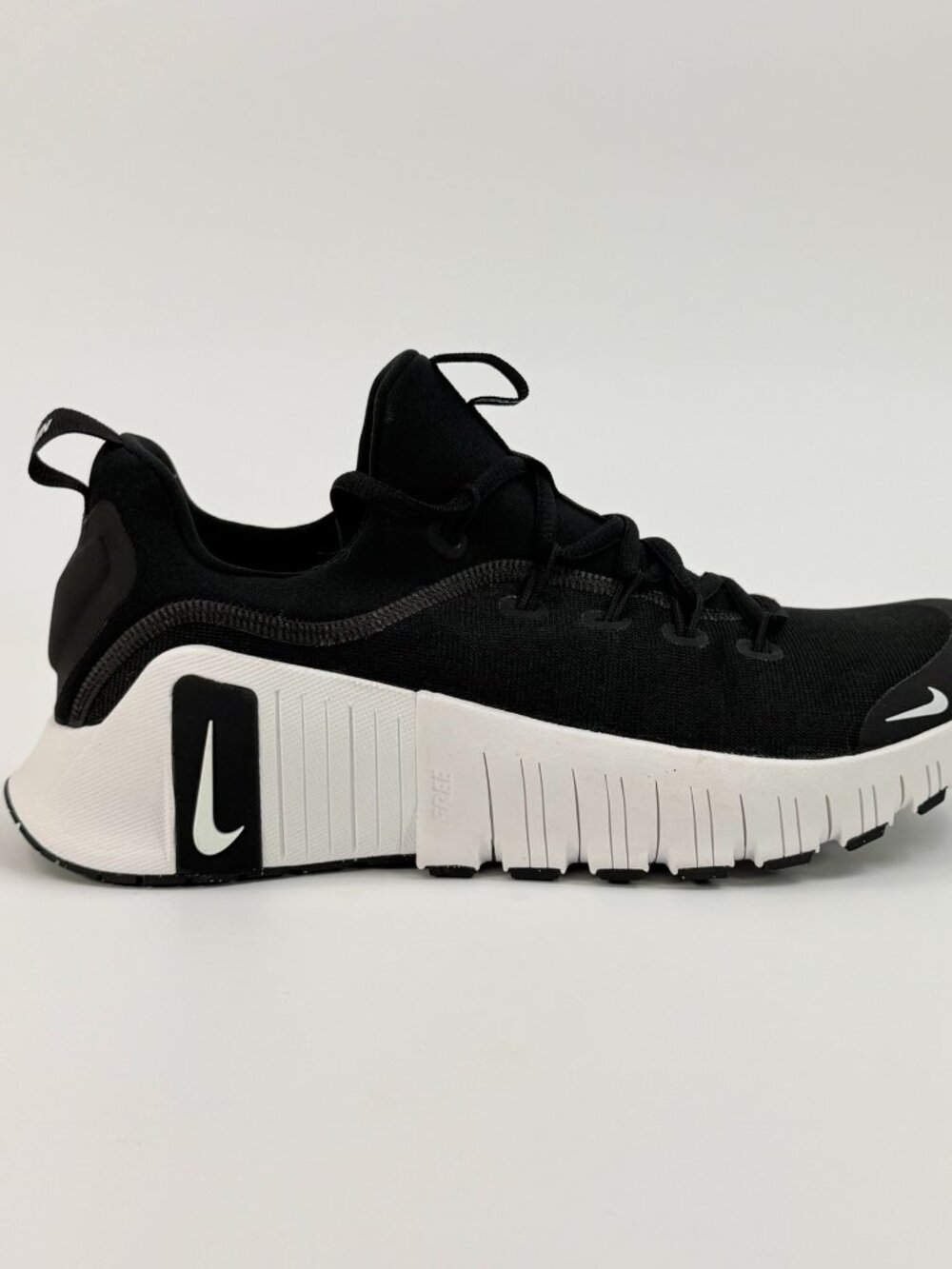 Nike Women's Free Metcon 6 'Black White' FJ7126-001 Gym size 9.5